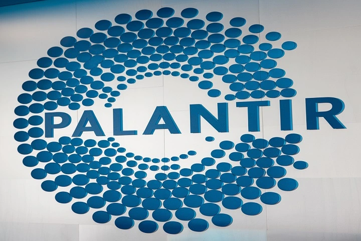 Palantir now photo